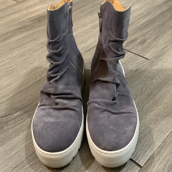 J/Slides Nila Gray Suede Women’s Chunky Platform Boots size 9 - Picture 3 of 11